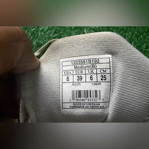 Brooks Women's Sneakers - Gray Size 9